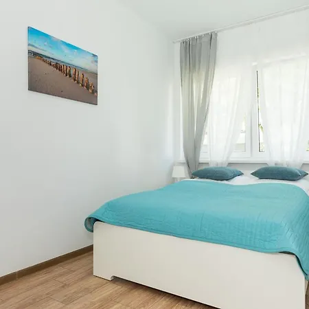 Pod Lipami - By Jantar Apartamenty Kolobrzeg Exterior photo